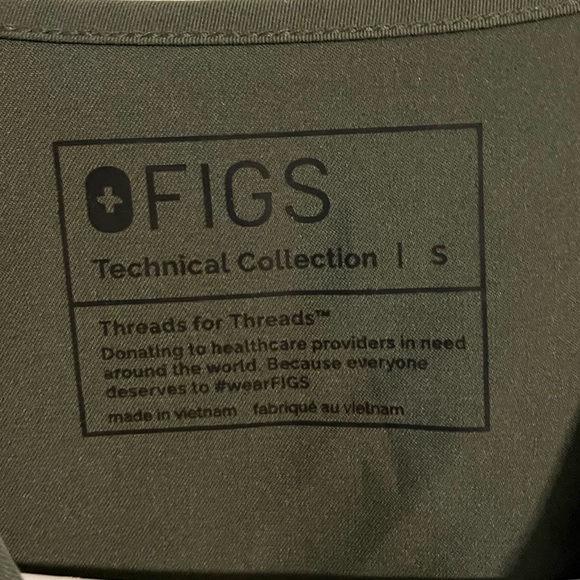 Figs Women’s Olive Short Sleeve Tee - Picture 3 of 3